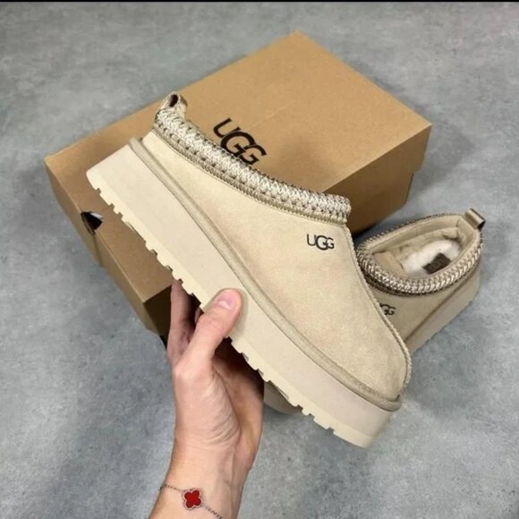 UGG Beige Suede Platform Shoes - Picture 4 of 7